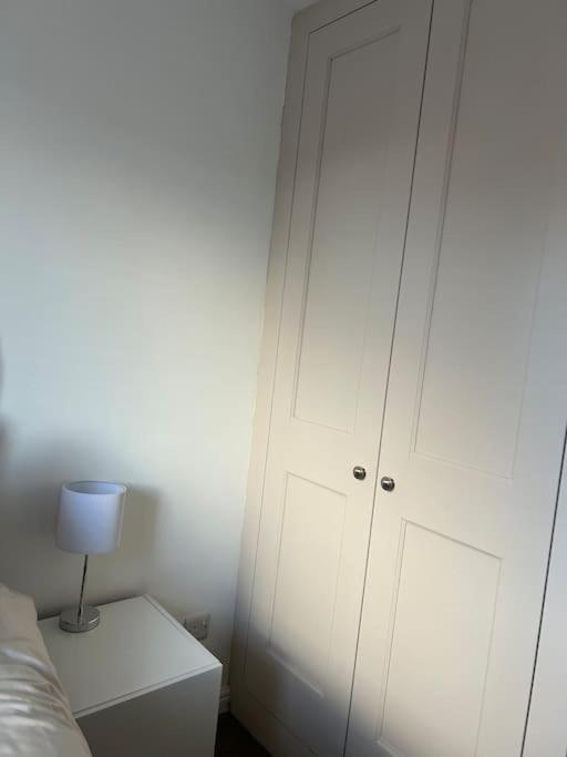 Fresh, Fully Equipped Modern House Can Sleep 5 Kiveton Park Экстерьер фото